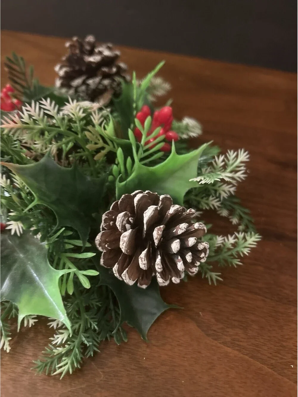VTG 60s 9” Plastic Christmas Wreath Wall Ornament Pinecones Holly Berries
